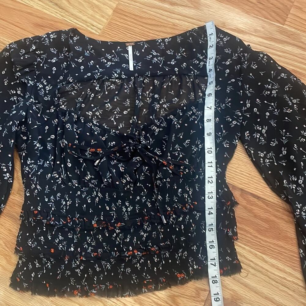 Free People Ruched floral Smocked Long Sleeve Crop Top - Small - Picture 5 of 7